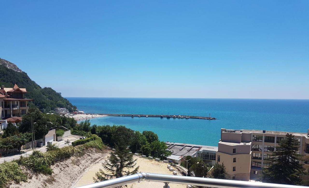 Family Hotel Venera Kavarna Kültér fotó